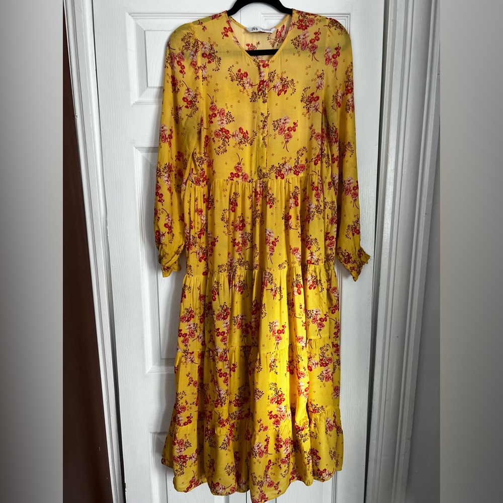 Floral yellow spring dress